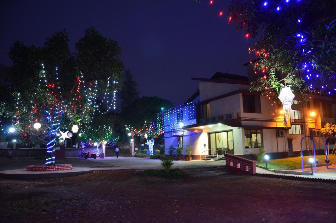 Diwali Baug Hotel Лонавала Екстериор снимка